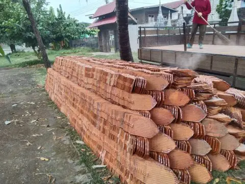 ส่ง กระเบื้องสุโขทัย เคลือบแดง ธาตุพนม นครพนม