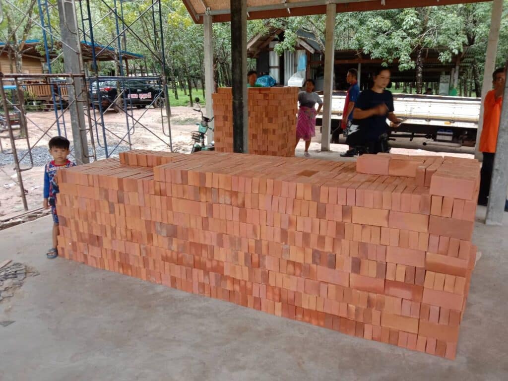ส่ง อิฐโชว์ 4×8 สามโคก ปทุมธานี