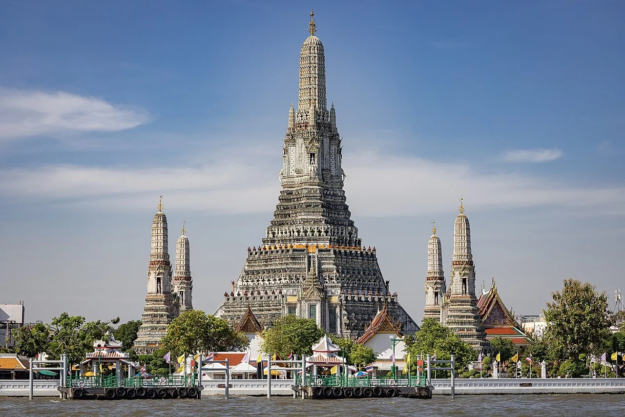 พระปรางค์ประธานและพระปรางค์บริวาร วัดอรุณราชวราราม