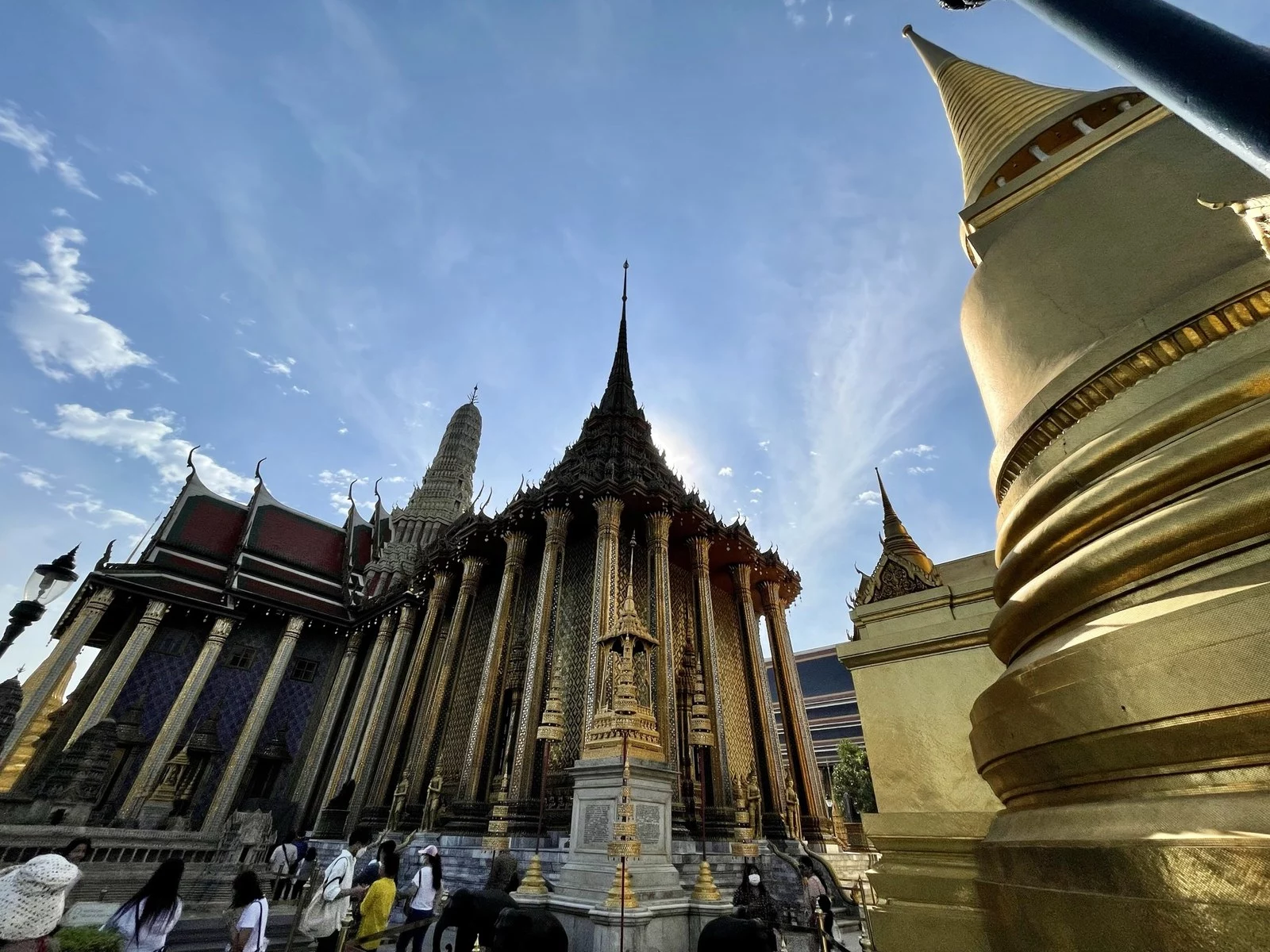 สถาปัตยกรรมภายนอกวัดพระแก้ว กรุงเทพมหานคร